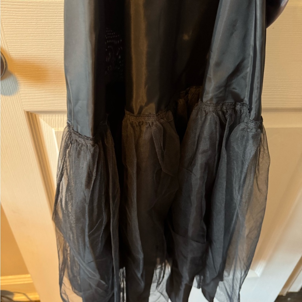 SLNY Black Bodice with Metallic Gray Ombre Maxi Gown - Picture 4 of 6